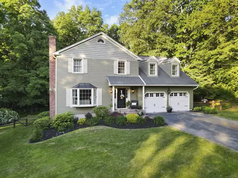 52 Hull Rd, Seymour, CT 06483