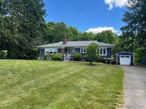 135 Bowers Hill Rd, Oxford, CT 06478