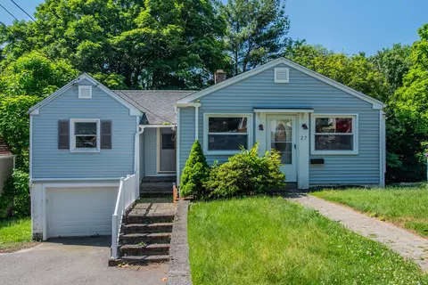 27 Viola St, Watertown, CT 06779