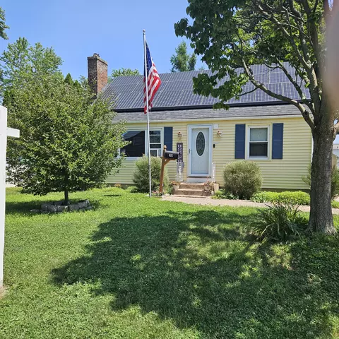 30 Lexington St, Wethersfield, CT 06109
