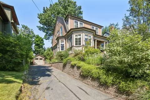 75 Kenyon St, Hartford, CT 06105