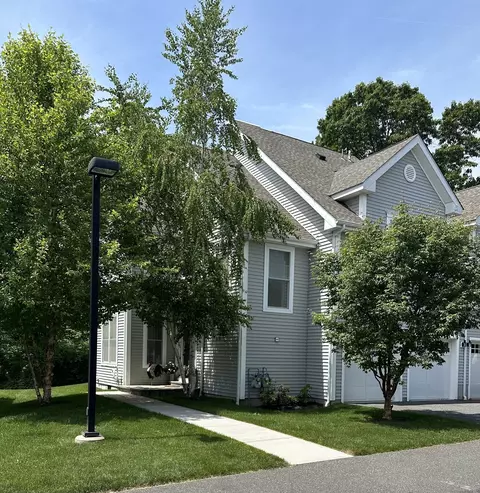 50 Copper Square Dr #50, Bethel, CT 06801
