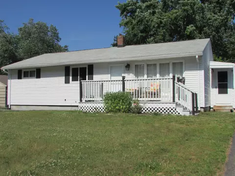 3 Phyllis St, Enfield, CT 06082
