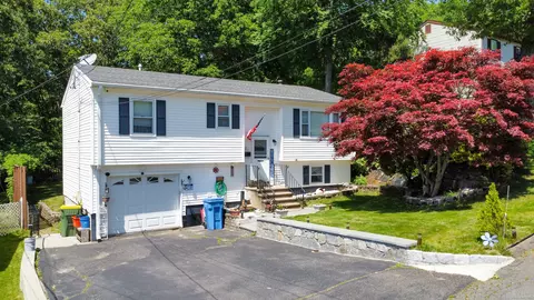 23 Oliver Ave, Waterbury, CT 06705