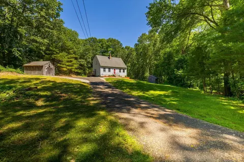 148 Olsen Cir, Griswold, CT 06351