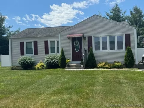 11 Ash St, North Haven, CT 06473