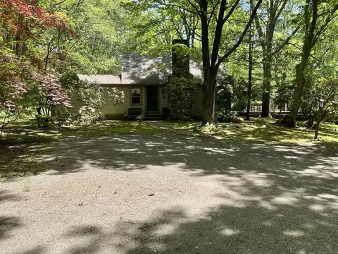273 Wyassup Rd, North Stonington, CT 06359