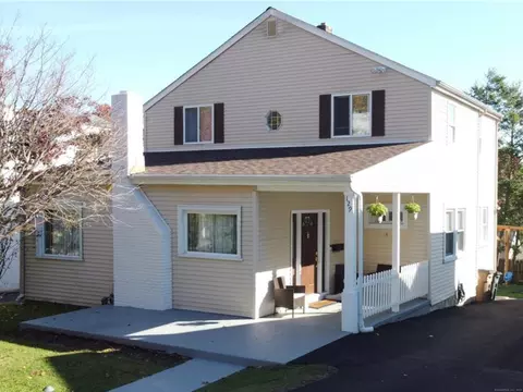 129 Knickerbocker Ave, Stamford, CT 06907