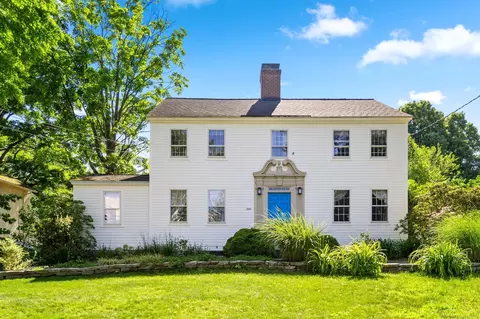381 Hartford Ave, Wethersfield, CT 06109