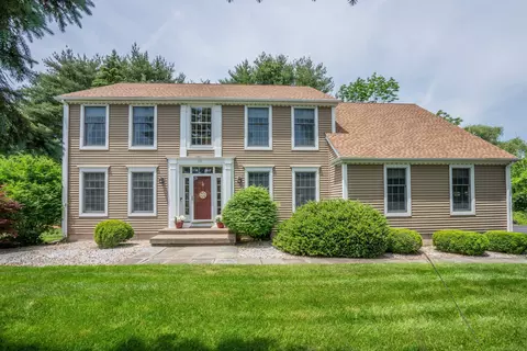 119 Spring Wood Ln, Bloomfield, CT 06002