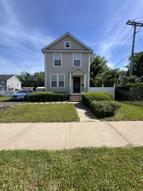 8 Admiral St, New Haven, CT 06511