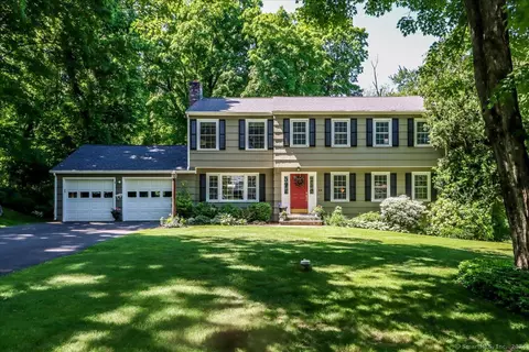 24 River Dr, Monroe, CT 06468