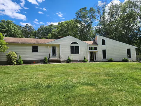 31 Kinsman Hill Rd, Lisbon, CT 06351