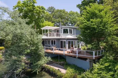 5 Shore Dr, Branford, CT 06405