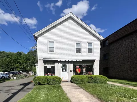62 Whiting St, Plainville, CT 06062