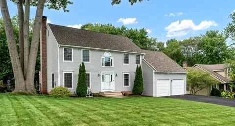 19 Harrison Dr, Cromwell, CT 06416
