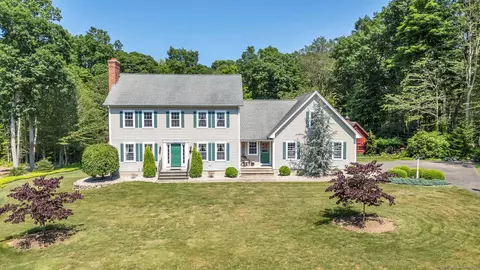 34 Arkona Dr, Haddam, CT 06441