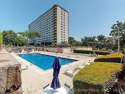 2625 Park Ave #7T, Bridgeport, CT 06604