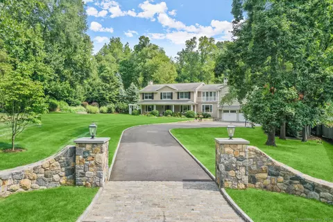 24 Buckingham Ridge Rd, Wilton, CT 06897