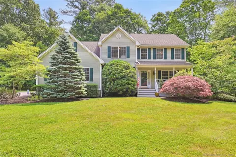 450 Long Meadow Rd, Middlebury, CT 06762