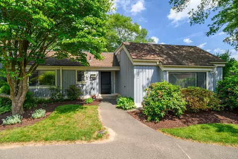 462 Heritage Vlg #B, Southbury, CT 06488