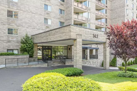 143 Hoyt St #3G, Stamford, CT 06905