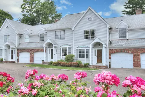 38 Mead St #11, New Canaan, CT 06840
