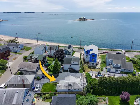 26 Limewood Ave, Branford, CT 06405