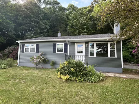 113 Bozrah St, Bozrah, CT 06334