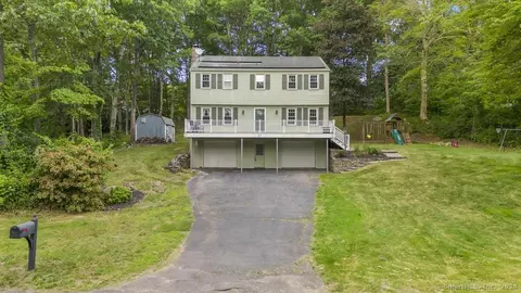 27 Grace Ln, Portland, CT 06480