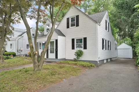 32 Harding St, Hamden, CT 06518