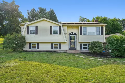 19 Raspberry Ln, Ellington, CT 06029