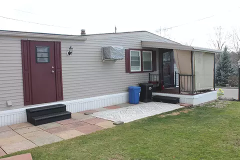 12 Hillside Ln, Southington, CT 06489