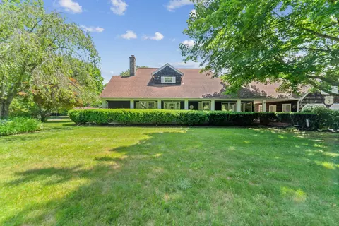 12 Dorman Rd, Oxford, CT 06478