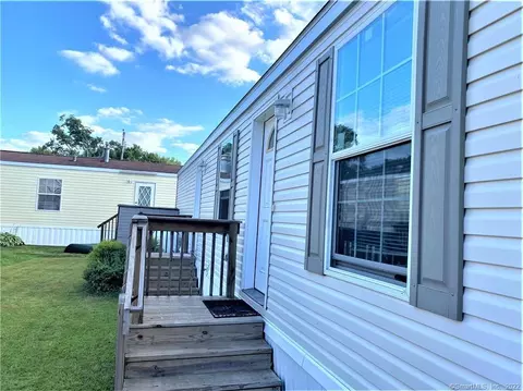 14 Sharon Dr, Mansfield, CT 06268