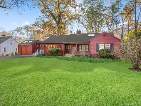 31 Laurel Rd, Essex, CT 06426