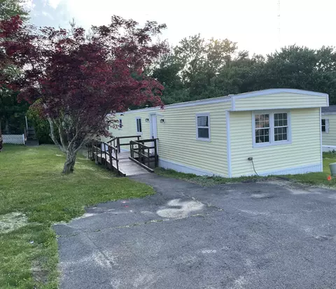 21 Thunderbird Dr, Naugatuck, CT 06770