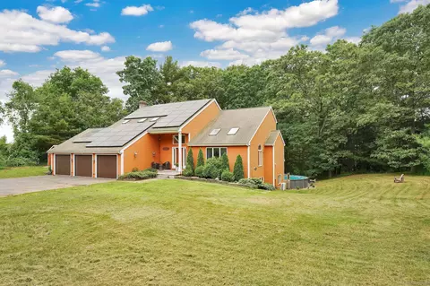 51 Weir St, Glastonbury, CT 06033