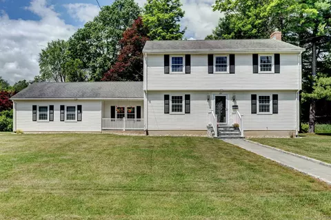 25 Stratford Ct, Windsor, CT 06095