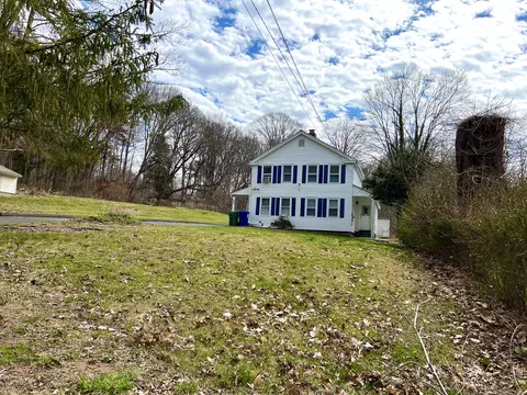 663 Wadsworth St, Middletown, CT 06457