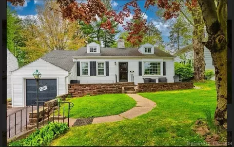 136 N Main St, West Hartford, CT 06107