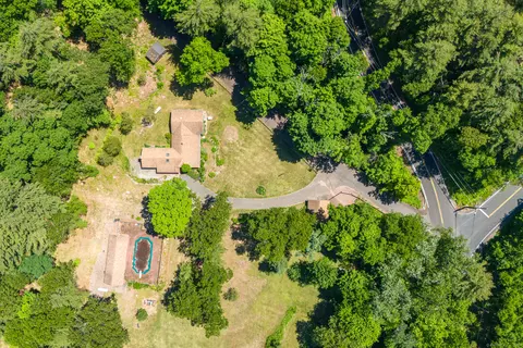 7 Old Hampden Rd, Somers, CT 06071
