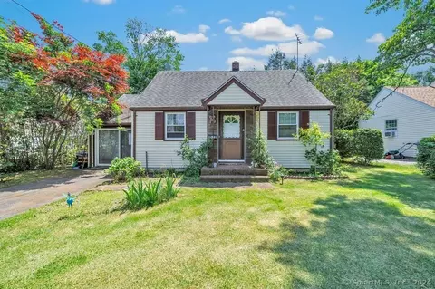 17 Harris St, Norwalk, CT 06850