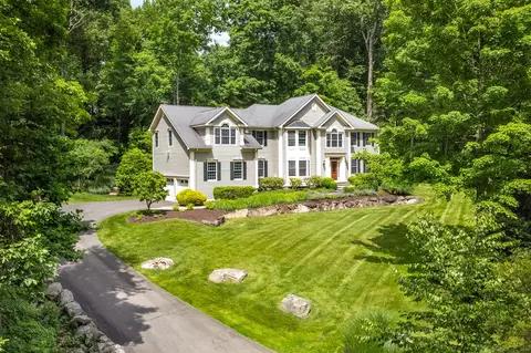 11 Still Hollow Pl, Ridgefield, CT 06877