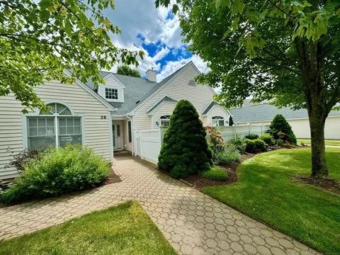 28 Southwick Ct #28, Cheshire, CT 06410