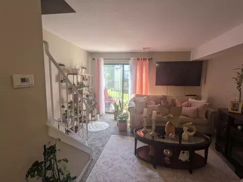 782 First Ave #11, West Haven, CT 06516