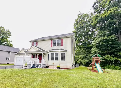 420 Gracey Ave, Meriden, CT 06451