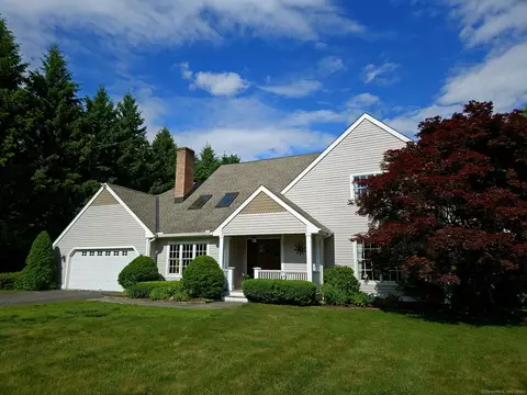 14 E River Rd, Barkhamsted, CT 06063