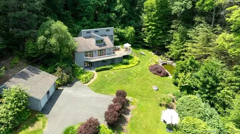 41 Shingle Mill Rd, Simsbury, CT 06092