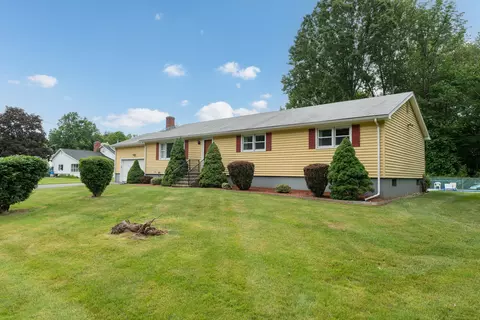 134 Howard Dr, Hamden, CT 06514